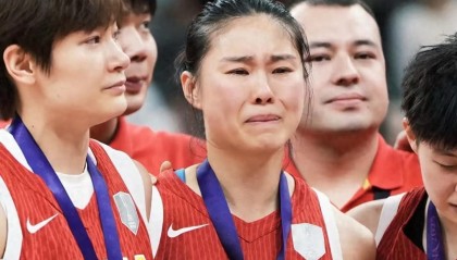 泪目！中国女篮没放弃1995一代，领队发声：明年看状态是否招入队